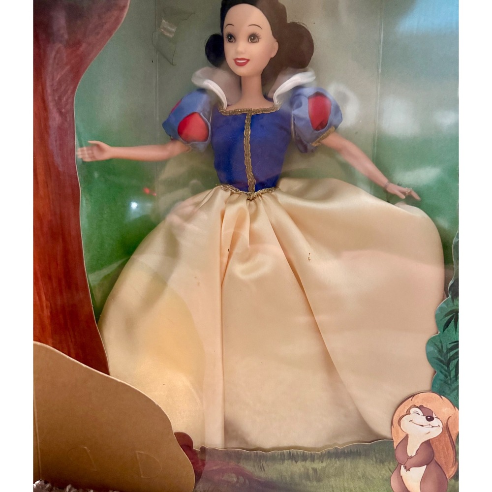 Mattel Snow White Signature Collection 60th Anniversary Doll 1997 Red Box - Picture 4 of 10